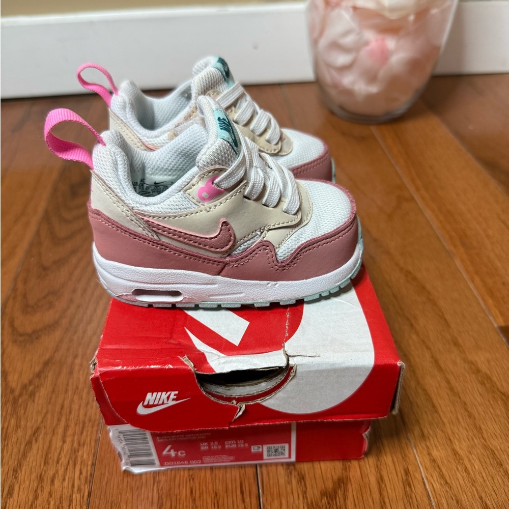 Nike Kids' Pink and White Sneakers